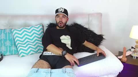 Angel online show from December 3, 4:51 am