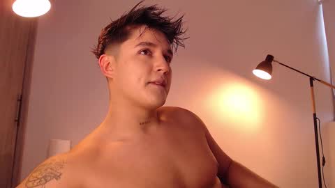 Angel online show from December 1, 8:12 pm