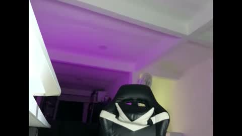 Snapshot of angelfrancooo chatting on October 20, 1:53 am angelfrancooo online show from October 20, 1:53 am