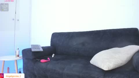 Angel online show from June 19, 9:52 pm