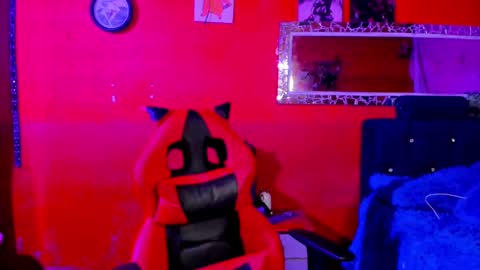 Snapshot of angellonfire chatting on February 20, 5:44 am Angel  online show from February 20, 5:44 am