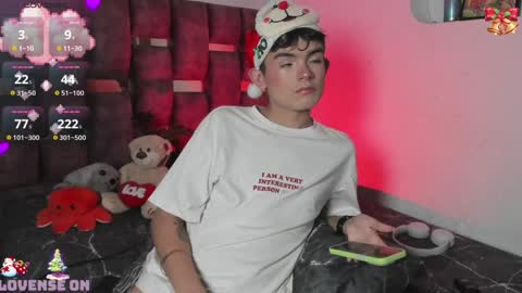Snapshot of angelocute_ chatting on December 22, 6:49 am Angelo I work from home this is my room  online show from December 22, 6:49 am