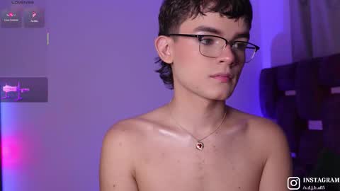 Snapshot of angelocute_ chatting on October 8, 7:02 am Angelo I work from home this is my room  online show from October 8, 7:02 am
