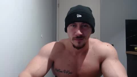 Snapshot of angelofit chatting on January 7, 7:28 pm  ------- SEX SHOW WITH GUYS AND GIRLS  MUSCLE SHOW online show from January 7, 7:28 pm
