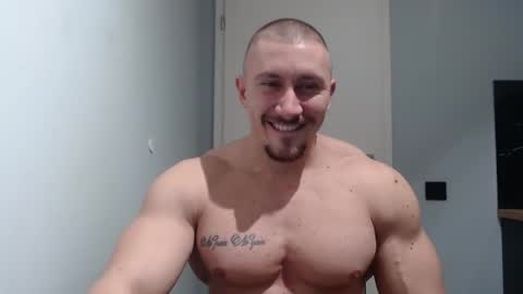 Snapshot of angelofit chatting on January 30, 6:54 pm  ------- SEX SHOW WITH GUYS AND GIRLS  MUSCLE SHOW online show from January 30, 6:54 pm