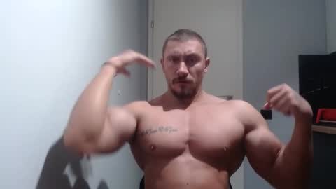 Snapshot of angelofit chatting on October 5, 5:39 pm  ------- SEX SHOW WITH GUYS AND GIRLS  MUSCLE SHOW online show from October 5, 5:39 pm