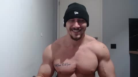 Snapshot of angelofit chatting on January 16, 7:10 pm  ------- SEX SHOW WITH GUYS AND GIRLS  MUSCLE SHOW online show from January 16, 7:10 pm