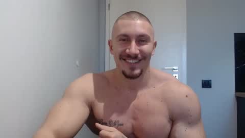 Snapshot of angelofit chatting on January 28, 8:36 am  ------- SEX SHOW WITH GUYS AND GIRLS  MUSCLE SHOW online show from January 28, 8:36 am