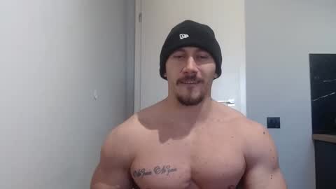 Snapshot of angelofit chatting on February 9, 1:46 pm  ------- SEX SHOW WITH GUYS AND GIRLS  MUSCLE SHOW online show from February 9, 1:46 pm