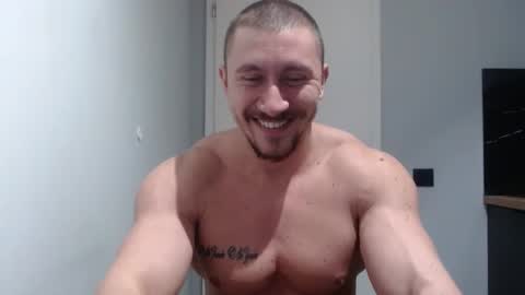 Snapshot of angelofit chatting on December 10, 11:43 am  ------- SEX SHOW WITH GUYS AND GIRLS  MUSCLE SHOW online show from December 10, 11:43 am