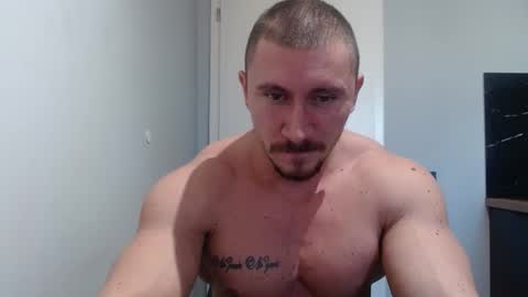Snapshot of angelofit chatting on December 5, 12:44 pm  ------- SEX SHOW WITH GUYS AND GIRLS  MUSCLE SHOW online show from December 5, 12:44 pm
