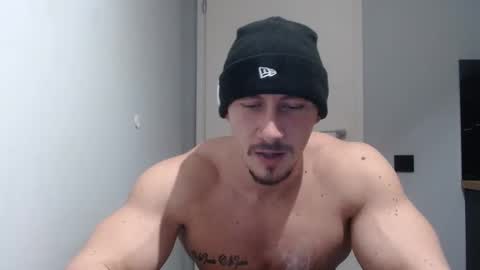 Snapshot of angelofit chatting on February 1, 4:44 pm  ------- SEX SHOW WITH GUYS AND GIRLS  MUSCLE SHOW online show from February 1, 4:44 pm