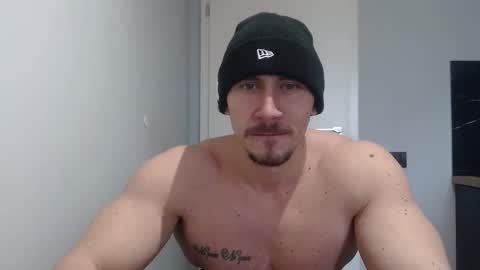 Snapshot of angelofit chatting on February 18, 11:11 am  ------- SEX SHOW WITH GUYS AND GIRLS  MUSCLE SHOW online show from February 18, 11:11 am