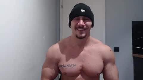 Snapshot of angelofit chatting on December 30, 9:59 am  ------- SEX SHOW WITH GUYS AND GIRLS  MUSCLE SHOW online show from December 30, 9:59 am