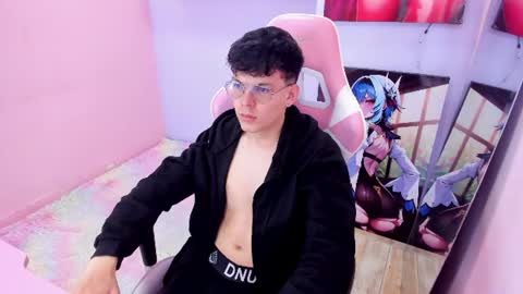angelo online show from June 22, 2:32 pm