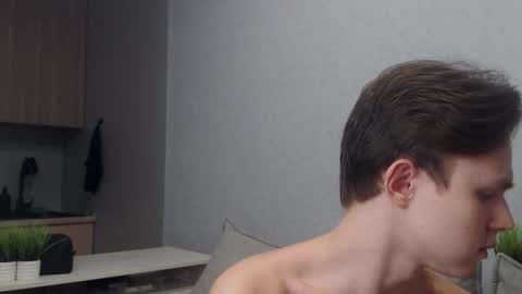 Angel online show from December 21, 2:36 pm