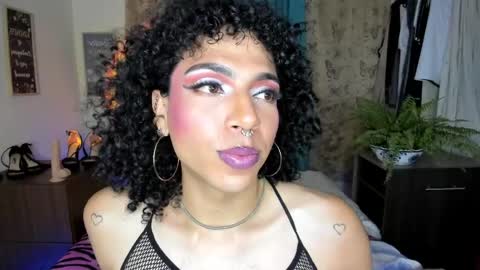 angelwhitte online show from April 15, 2:22 am