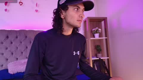 Snapshot of anggel_summers chatting on October 29, 2:36 am Anggel summers online show from October 29, 2:36 am