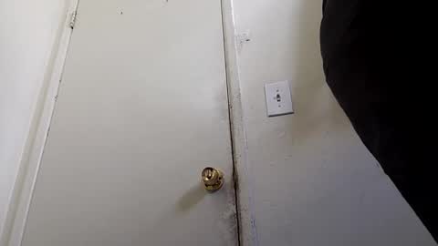 angrychicks83 online show from April 14, 3:11 pm