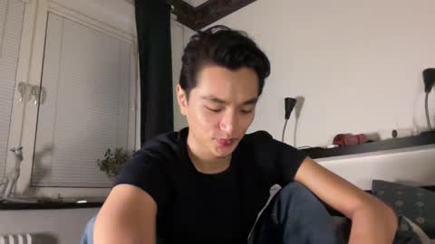 asiantwinkboy online show from December 20, 4:57 pm