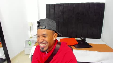       online show from January 25, 8:10 pm