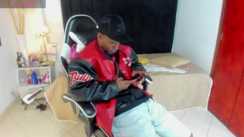       online show from March 1, 1:38 am