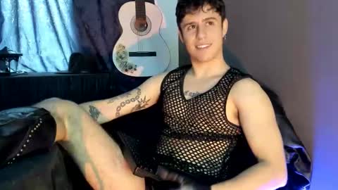 antonnello_ online show from November 27, 3:38 pm