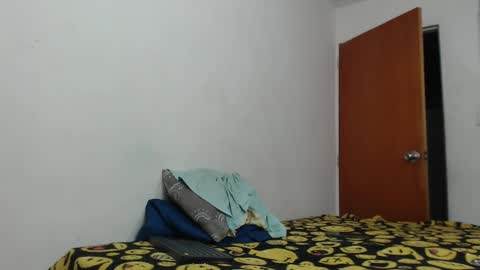 Snapshot of antony_smithh chatting on February 13, 8:59 am antony_smithh online show from February 13, 8:59 am