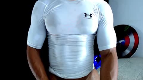 Instagram miguelangel1802  online show from March 11, 5:47 am