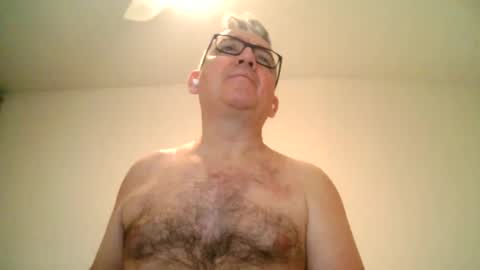 Snapshot of apixaba chatting on February 23, 9:14 pm furry bear online show from February 23, 9:14 pm