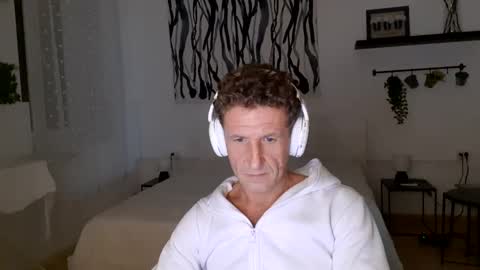 apollobest77 online show from December 20, 1:14 am