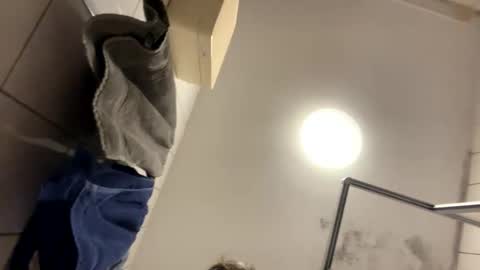 Snapshot of armyskater32 chatting on October 3, 10:04 pm armyskater32 online show from October 3, 10:04 pm