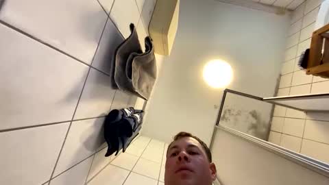 Snapshot of armyskater32 chatting on September 25, 12:26 pm armyskater32 online show from September 25, 12:26 pm