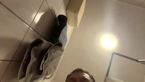 armyskater32 online show from March 19, 6:27 am