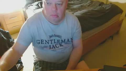 Arnie  online show from December 4, 10:13 am