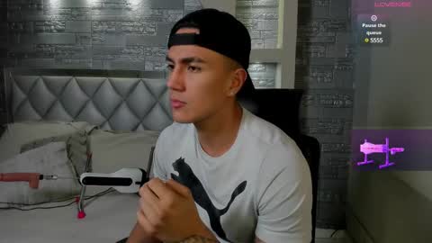 ARON BOLT online show from March 6, 1:58 am