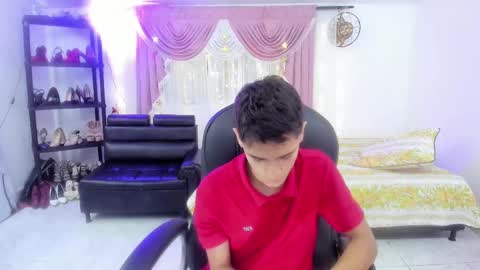 Aaron online show from September 12, 7:47 pm