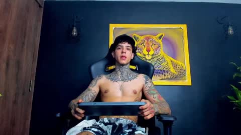 Snapshot of aron_ford chatting on January 27, 12:22 am Aron ford online show from January 27, 12:22 am