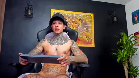 Snapshot of aron_ford chatting on February 8, 2:16 pm Aron ford online show from February 8, 2:16 pm