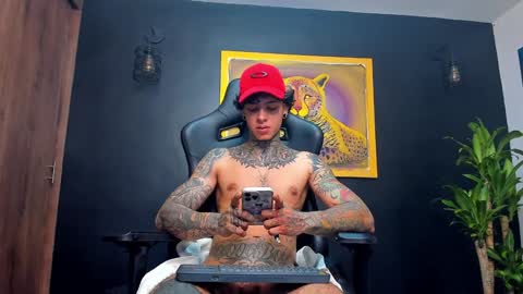 Snapshot of aron_ford chatting on January 31, 1:11 am Aron ford online show from January 31, 1:11 am