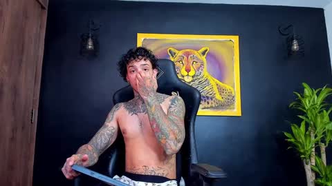 Snapshot of aron_ford chatting on January 20, 12:39 pm Aron ford online show from January 20, 12:39 pm