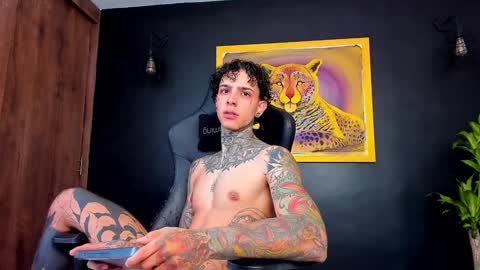 Snapshot of aron_ford chatting on January 10, 8:48 pm Aron ford online show from January 10, 8:48 pm