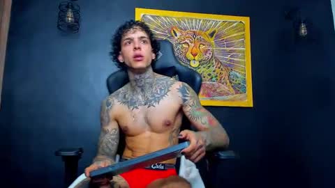 Snapshot of aron_ford chatting on March 7, 11:58 pm Aron ford online show from March 7, 11:58 pm