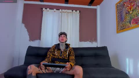 Snapshot of aron_ford chatting on September 29, 12:35 pm Aron ford online show from September 29, 12:35 pm