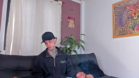 Snapshot of aron_ford chatting on October 3, 1:49 pm Aron ford online show from October 3, 1:49 pm