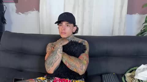 Snapshot of aron_ford chatting on October 6, 2:11 pm Aron ford online show from October 6, 2:11 pm