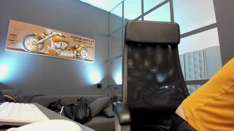 AronGrant online show from February 1, 8:29 am