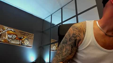 AronGrant online show from November 10, 11:04 am