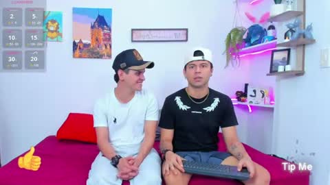 Aroon   online show from July 10, 2:04 am