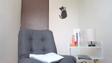 Snapshot of arteemiis chatting on October 17, 2:54 pm   online show from October 17, 2:54 pm